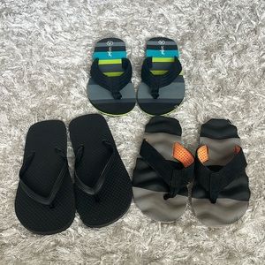 Boys Flip Flop Bundle - Size 2 / 3